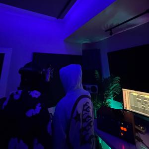 Button (feat. Li ky)