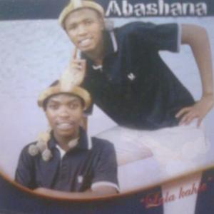 Makadunyiswe (feat. Nonhle Myeza & Paulina)