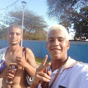 3 MINUTINHOS CM A TROPA DO ESCADÃO