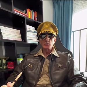 麦克阿瑟（大型纪录片）