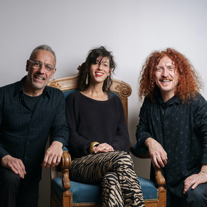 En El Pozo Maria Luisa - Made Indigo Trio / Brigata Sinfonica