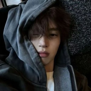 回忆是顽疾 时间是无效药