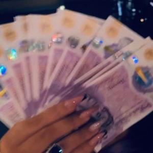 LIBRAS ESTERLINAS (feat. Tute)