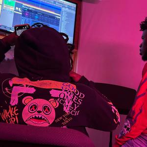 Creamin (feat. R0nmer & T3hree)