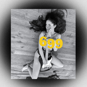 699