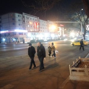 让我们歌唱青春点燃希望之花