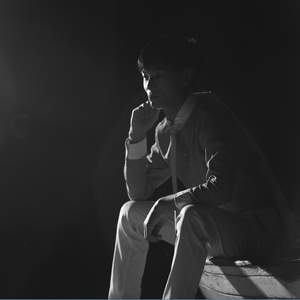 蓝色海黑色河（翻自 张有道）