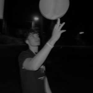 destroy lonely (Intro)