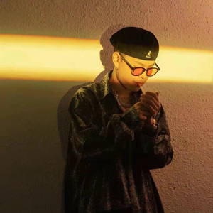 逃离（by FRESH_ye)