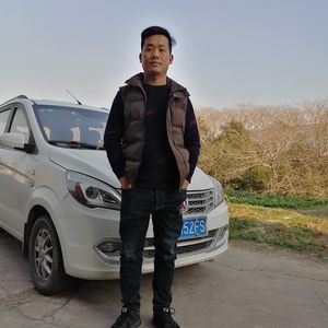 李伟，闪耀出道