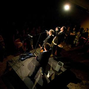 251 Ostrý sen aneb Lízej mi výložku! (Praha, Palác Akropolis 2006)