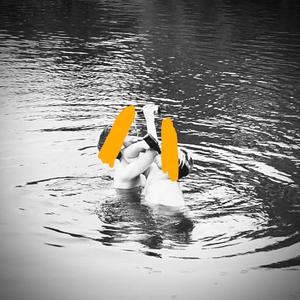 Wasser mit Holzaromen