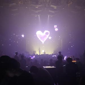 What is luv(prod by.MoonVibe Beatz)