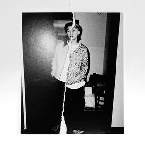 혼자는 외롭고 사랑은 지겨워