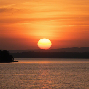 等雨停了再出发