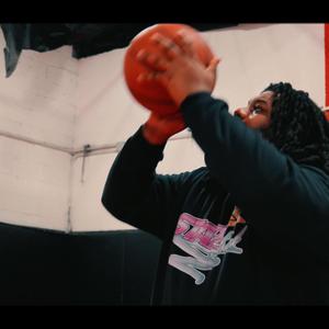 Lay Up (feat. Samad Savage)