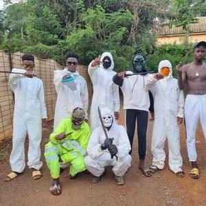 6.teme djoudjou #2 (feat. Les mini binkss)