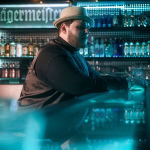 Vertreibe die Stimmen