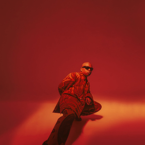 Talk to me (feat. Akiidmusiq)