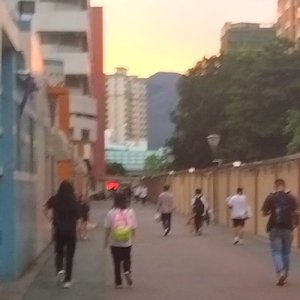 轻盈的你–致古仔.mp3