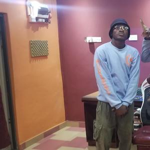 Odo ankasa (feat. Rapziggy & Succeedo)