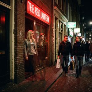 Sie sind unsichtbar! (Ein wenig versaut) [SUNO]