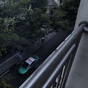 路边（Roadside）