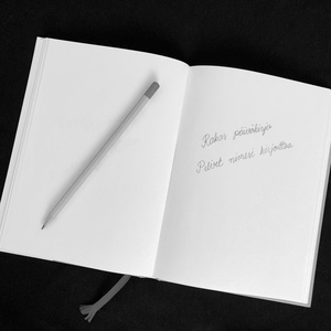 Pilvet nimesi kirjoittaa