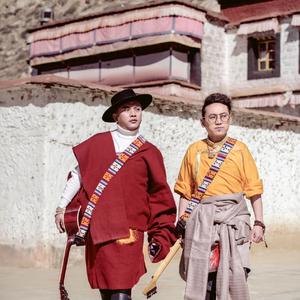 《爱情的伤口》雪鹰组合