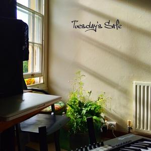 Safe tuesday (feat. Emily)