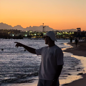 Мокрая девушка