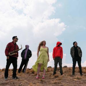 Out Tonight (feat. Emi Olazar, Lucero Sarambi, Starky Villagra, Diego García, Sir Waltah, Marcelo Ortigoza & Loopnatic) (Live Session)