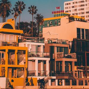 我在人民广场吃炸鸡（翻自 程思佳）