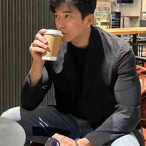 深情只是个笑话