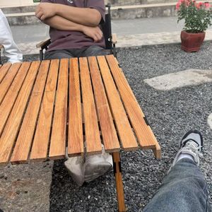 被推开后的无尽悲哀