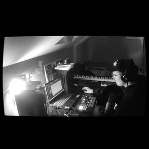 LIVE LIFE OFFLINE (Live)