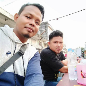 Kau Tepuk Sebelah Tangan