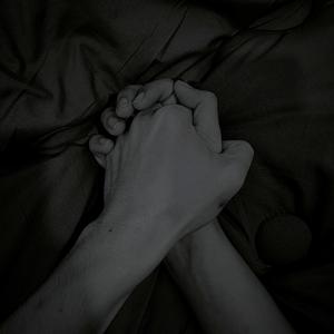 ห่างเพียงลมหายใจ