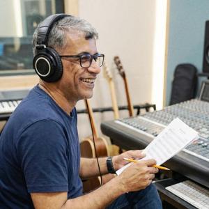 മര ആനേ.. മര ആനേ... വെള്ളം കുടിക്ക്