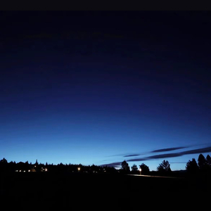 雨天里的悲伤沉默