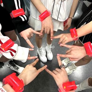 Stuck In The Middle (Remix)