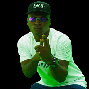 Com Esse Batonzinho Rosa