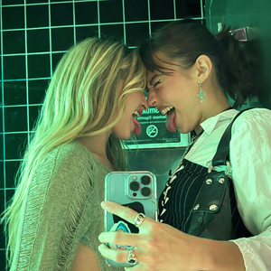 Alle Pigerne Herinde