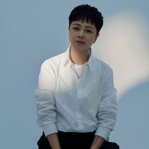 我追着微光踏着浪