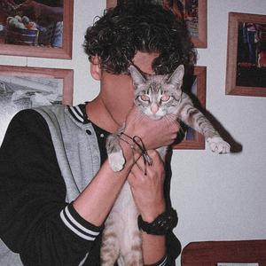UH (feat. Trxshkid)