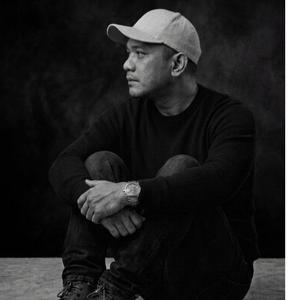 Menangis Di Kegelapan