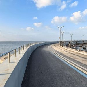 忘不掉去年那个她