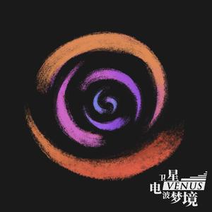 他在加油站旁玩起了火