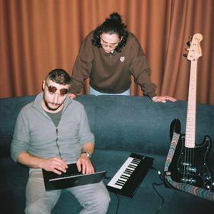 Huysi anuny (feat. Kavitch)