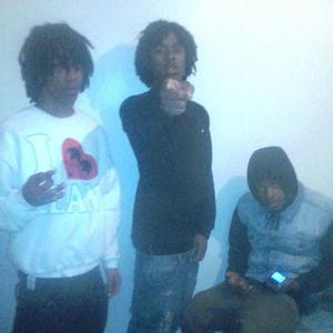 warning (feat. jusskullie & leviblxxdy)